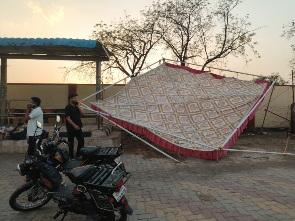 राजस्थान। टेंट लगाकर भूली नगर पालिका, यात्री सड़क परेशान