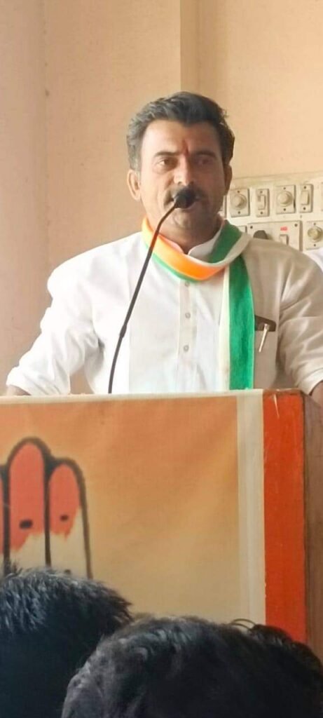 राजगढ़। पूर्व किसान कांग्रेस अध्यक्ष का बिजली विभाग पर हल्ला बोल।