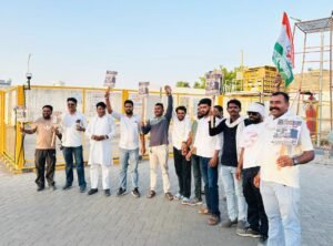 राजगढ़। डीजल पेट्रोल के बढ़ाते दाम पर युवा कांग्रेस ने जताया विरोध।