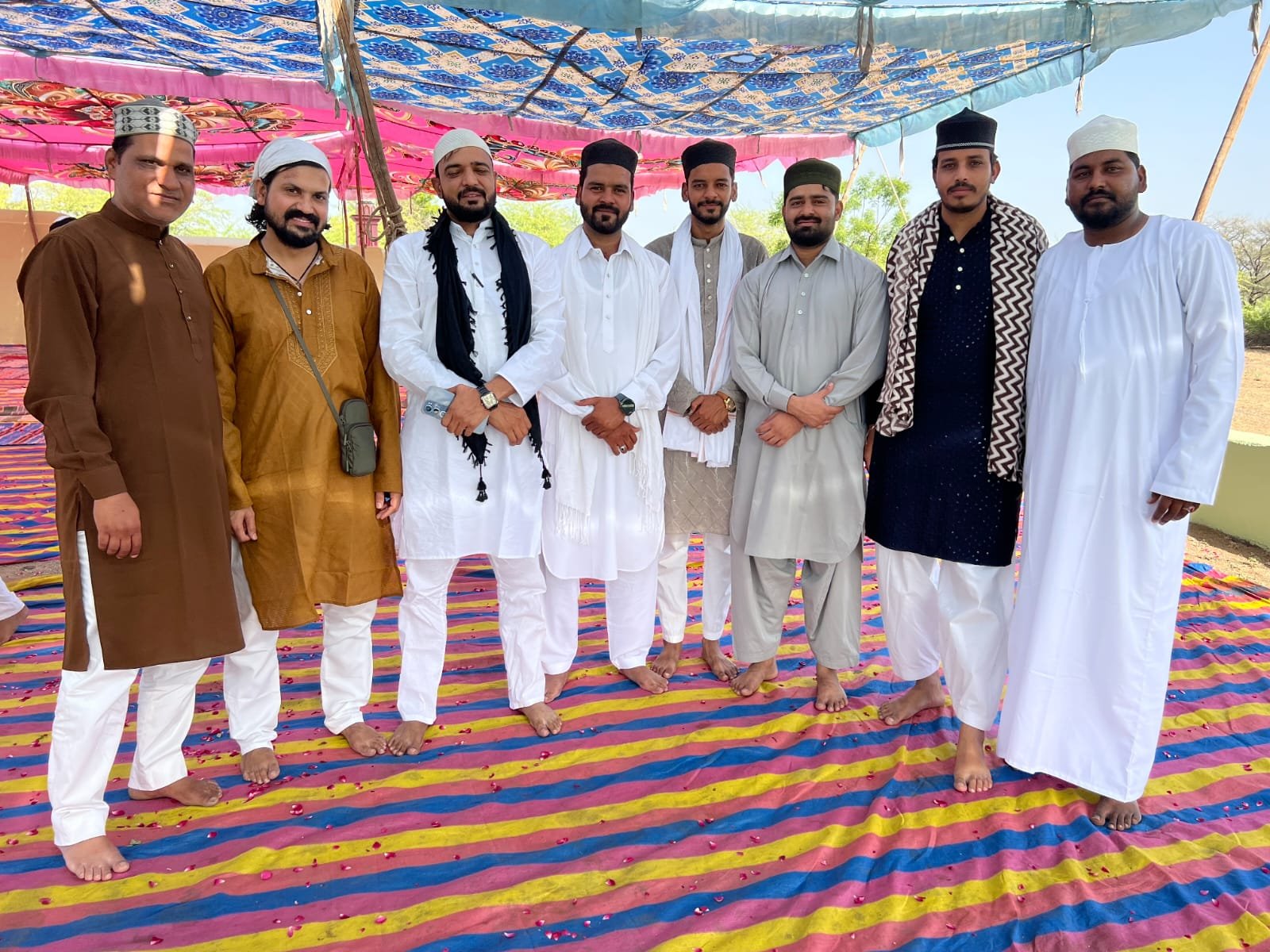 राजस्थान। फुलिया कला गांव में ईद उल अजहा का पर्व बड़े अकीदत, एहतराम और धार्मिक उत्साह के साथ मनाया गया।