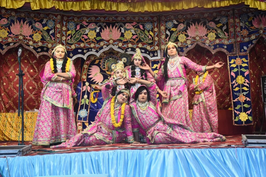 राजस्थान। हनुमान टेकरी आश्रम पर सप्त दिवसीय श्री विष्णु लक्ष्मी महायज्ञ का तीसरा दिन