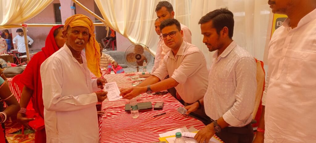 बिहार। जिलाधिकारी आनंद शर्मा एवं पुलिस अधीक्षक योगेंद्र कुमार खुटौना प्रखंड के कारमेघ उत्तरी पंचायत में आयोजित शिविर में लेंगे भाग