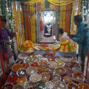 राजस्थान। चारभुजा नाथ को रजत बागा धारण, छप्पन भोग व पान का भोग अर्पित