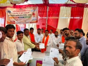 राजस्थान। ग्राम पंचायत बिलिया में ग्रामीण जन कल्याण शिविर आयोजित, विधायक डॉ. लालाराम बैरवा ने सुनी ग्रामीणों की समस्याएं,