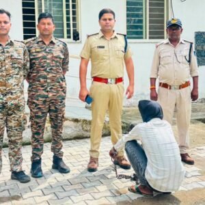 दस हजार रुपए का इनामी लुटेरा गिरफ्तार।