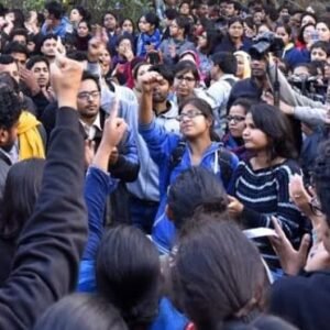 तानाशाह सरकार के पास गोली और बंदूक “युवाओं के पास जोश, हौसला और संविधान पर अटूट विश्वास            प्रदीप कुमार नायक
