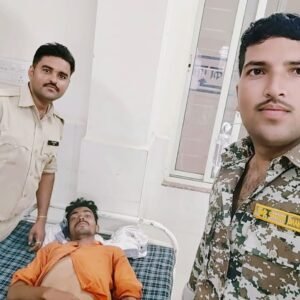 मतदान ड्यूटी के दौरान दतिया पुलिस की संवेदन शीलता एवं तत्परता से बची एक व्यक्ति की जान