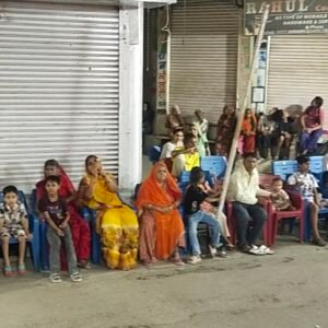 श्री गणेश सेवा समिति के तत्वावधान में गणेश जी महाराज के दरबार चमनाबावड़ी मे चल रहा भव्य गरबा महोत्सव