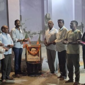 पंडित दीनदयाल उपाध्याय की जयंती पर भाजपा कार्यकर्ताओं ने पुष्पवर्षा व माल्यार्पण कर किया नमन
