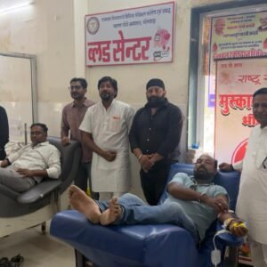 रक्त की कमी के बीच मुस्कान फाउंडेशन ने लगाया इमरजेंसी रक्तदान